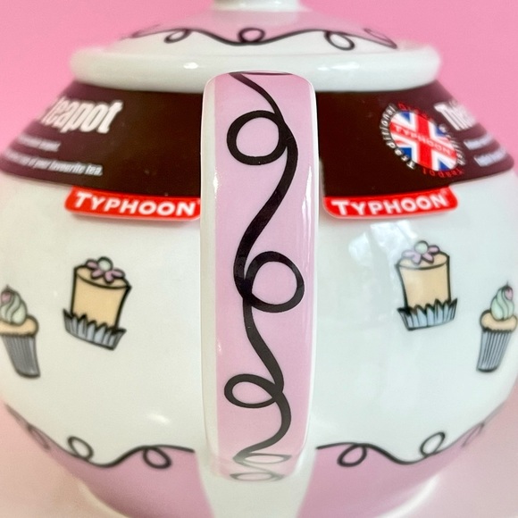 Typhoon Whimsical Dessert 6-Cup High Tea Porcelain Teapot ~ NEW - Picture 5 of 10